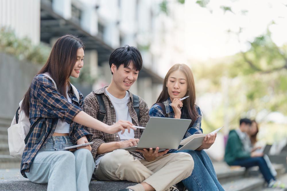 Sistem Perkuliahan Hybrid untuk Kelas Karyawan S1 Informatika di Yogyakarta